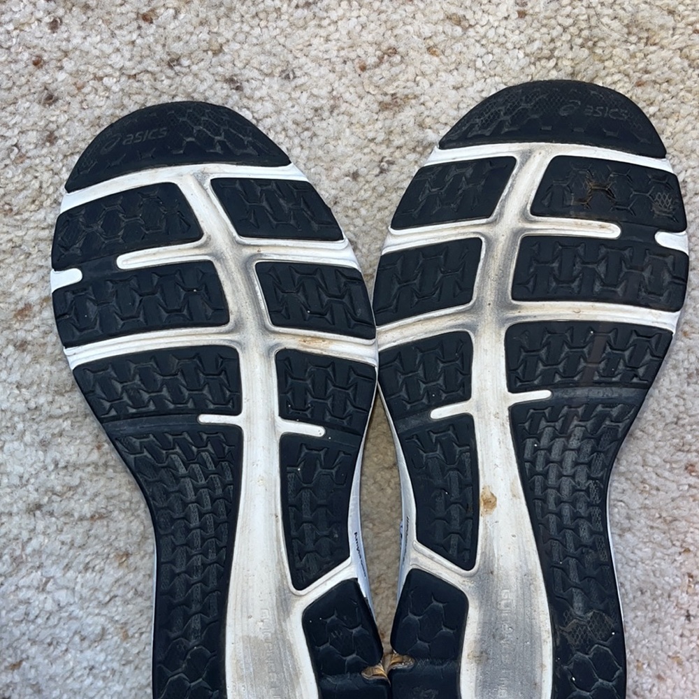 Asics Running Shoes - Picture 5 of 8